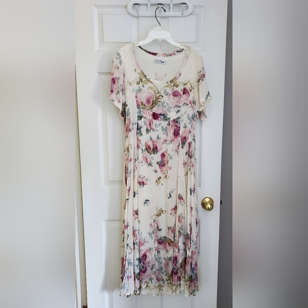 Essa Donna Vintage Off-white floral dress